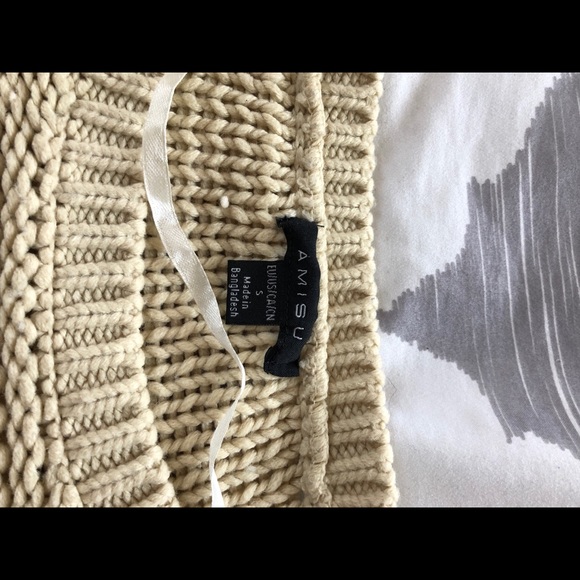 Beige knitted sweater - Picture 3 of 5